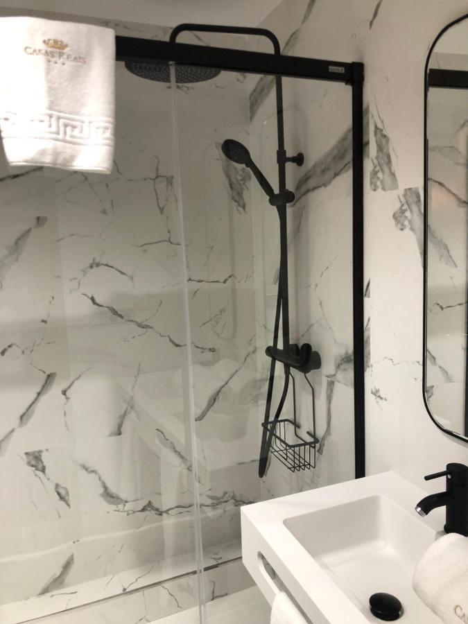 Luxury Apartment With Jacuzzi 圣地亚哥－德孔波斯特拉 外观 照片