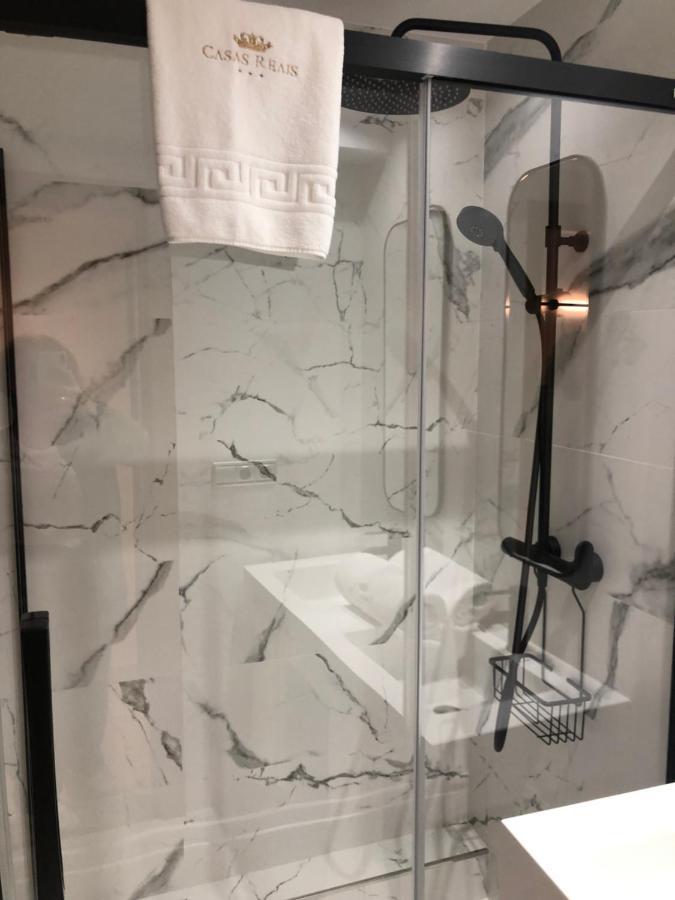 Luxury Apartment With Jacuzzi 圣地亚哥－德孔波斯特拉 外观 照片