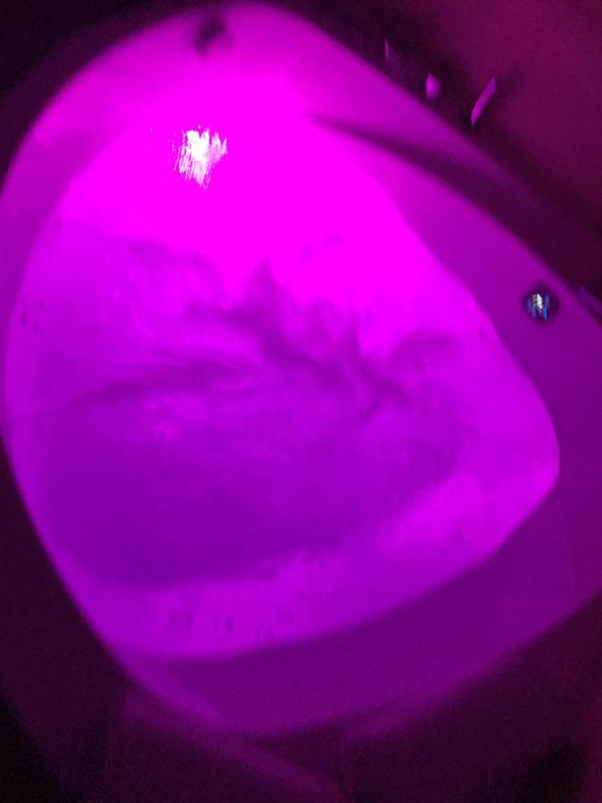 Luxury Apartment With Jacuzzi 圣地亚哥－德孔波斯特拉 外观 照片